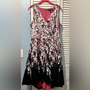 White House Black Market size 10